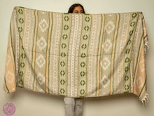 Cargar imagen en el visor de la galería, PASHMINA O FULAR INVIERNO - BEIGE Y VERDE