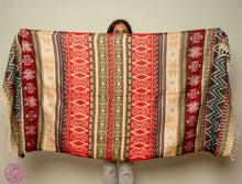 Cargar imagen en el visor de la galería, PASHMINA O FULAR INVIERNO - ROJO GRANATE VERDE BEIGE