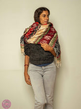 Cargar imagen en el visor de la galería, PASHMINA O FULAR INVIERNO - ROJO GRANATE VERDE BEIGE