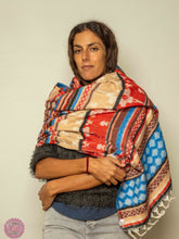 Cargar imagen en el visor de la galería, PASHMINA O FULAR INVIERNO - AZUL, ROJO Y MARRONES