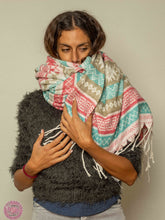 Cargar imagen en el visor de la galería, PASHMINA O FULAR INVIERNO - ROSA TURQUESA PASTEL Y BLANCO