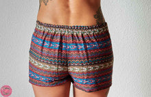 Cargar imagen en el visor de la galería, SHORT THAI - COLOR ARENA Y TURQUESA