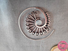 Cargar imagen en el visor de la galería, PENDIENTES HIPPIES DE ESPIRAL DE CARACOLA