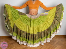 Cargar imagen en el visor de la galería, FALDA 25 YARDAS SARI ESPECIAL - VERDE PISTACHO