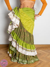 Cargar imagen en el visor de la galería, FALDA 25 YARDAS SARI ESPECIAL - VERDE PISTACHO