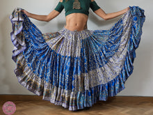 Cargar imagen en el visor de la galería, falda tribal 25 yardas ats fcbd sari tornasol india danza especial estampada zingara azul blanca