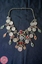 Cargar imagen en el visor de la galería, COLLAR KUCHI AFGANO CHEST