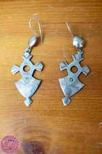 Cargar imagen en el visor de la galería, PENDIENTES AMAZIGH: CRUZ DEL SUR