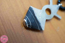 Cargar imagen en el visor de la galería, CRUCES DEL SUR TUAREG PEQUEÑAS CON MADERA DE ÉBANO (varios modelos)