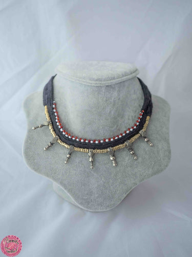 COLLAR SENCILLO HILERA DE PINCHOS
