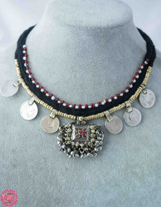 COLLAR CON PIEZA KUCHI CENTRAL (varios modelos)