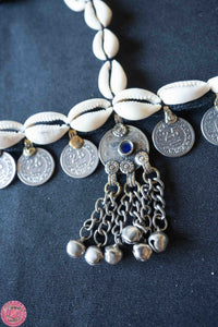 TOCADO KUCHI CON MONEDAS Y CONCHITAS