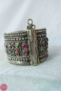 BRAZALETE AFGANO CON CRISTALES DE COLORES - kuchi