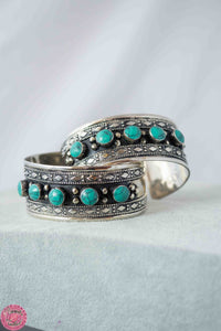 BRAZALETE AFGANO CON PIEDRAS REDONDAS