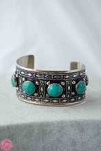 Cargar imagen en el visor de la galería, BRAZALETE AFGANO CON PIEDRAS COLOR TURQUESA