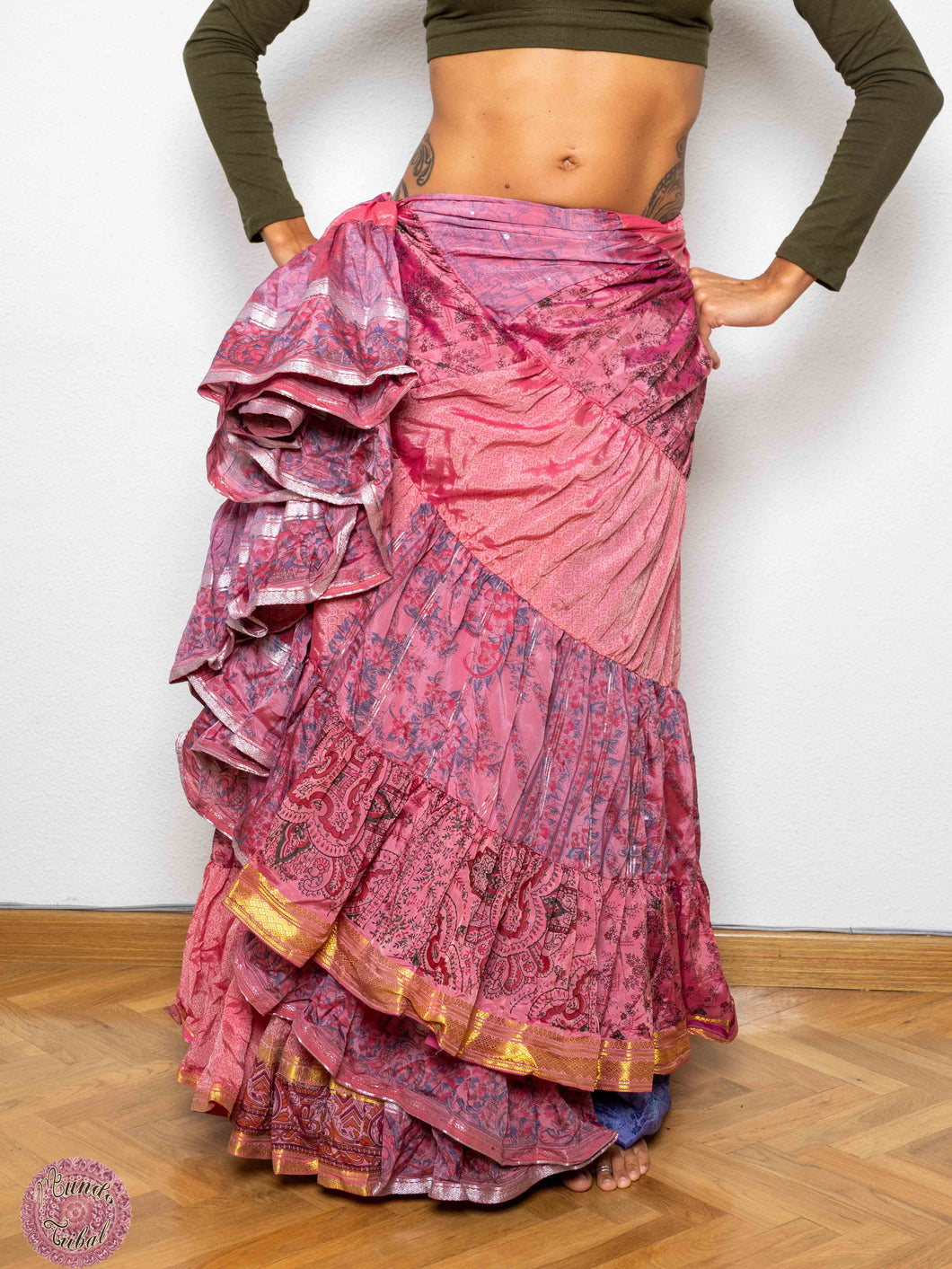 FALDA 25 YARDAS SARI TORNASOL - ROSA TOPITOS Y RIBETE PLATA