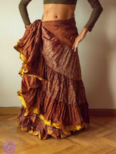 Cargar imagen en el visor de la galería, FALDA 25 YARDAS SARI TORNASOL - MARRÓN CHOCOLATE