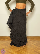 Cargar imagen en el visor de la galería, FALDA NEGRA DE ALGODÓN DE 25 YARDAS