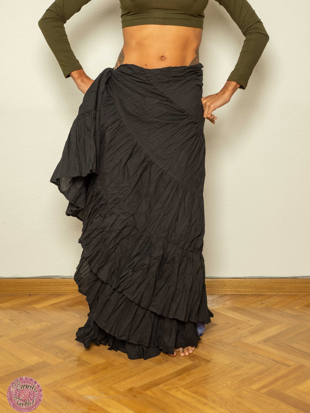 FALDA NEGRA DE ALGODÓN DE 25 YARDAS