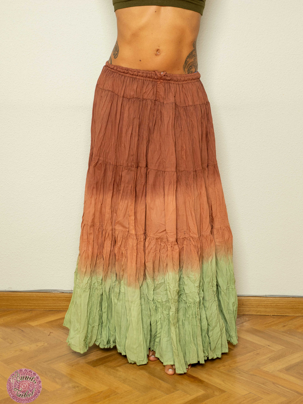 FALDA DE ALGODÓN DEGRADADA DE 20 YARDAS - MARRÓN CANELA Y VERDE PISTACHO