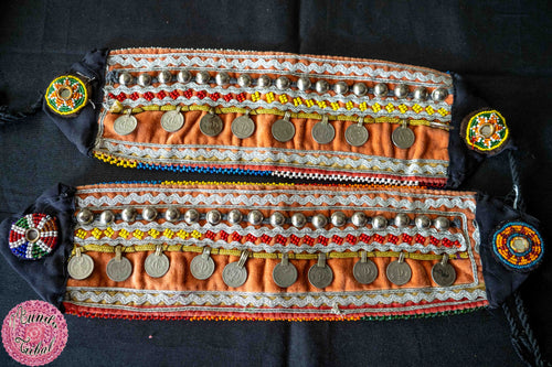 CUBRE BOTAS ESTILO TRIBAL CON MONEDAS AFGANAS - 02