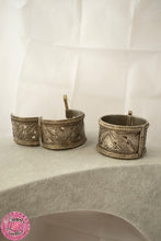 Cargar imagen en el visor de la galería, BRAZALETE KUCHI PLATEADO - CORAZÓN