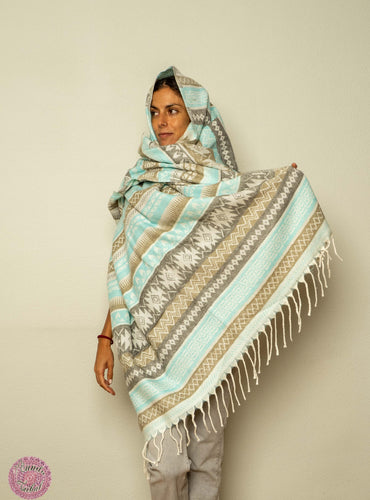 PASHMINA O FULAR INVIERNO - AZUL CELESTE Y BEIGE