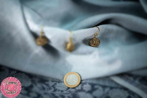 PENDIENTES HIPPIES BOLA ÉTNICA DE FLECHAS Y PUNTOS