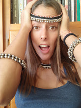 Cargar imagen en el visor de la galería, COLLAR BÁSICO TRIBAL BOLITAS