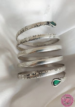 Cargar imagen en el visor de la galería, BRAZALETE SERPIENTE PLATEADO - CORTO
