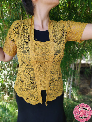KEBAYA MOSTAZA - MANGA CORTA