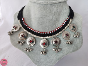 COLLAR BÁSICO TRIBAL CON CRISTALES DE COLOR (varios colores)
