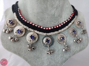 COLLAR BÁSICO TRIBAL CON CRISTALES DE COLOR (varios colores)