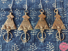 Cargar imagen en el visor de la galería, fibula broche bereber amazigh triangulo
