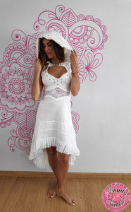 vestido blanco capucha caperucita